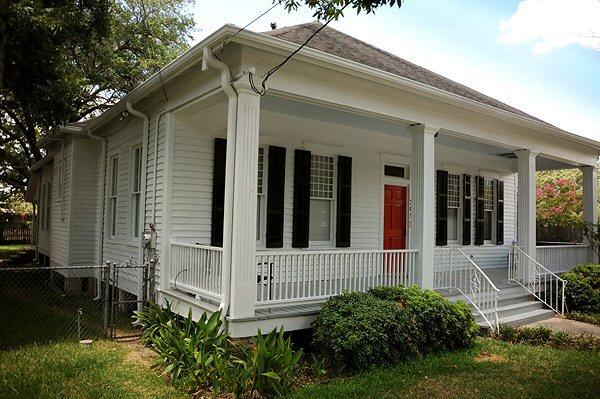 305 WILLIAM ST., VICTORIA, TEXAS