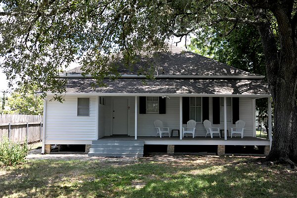 305 WILLIAM ST., VICTORIA, TEXAS